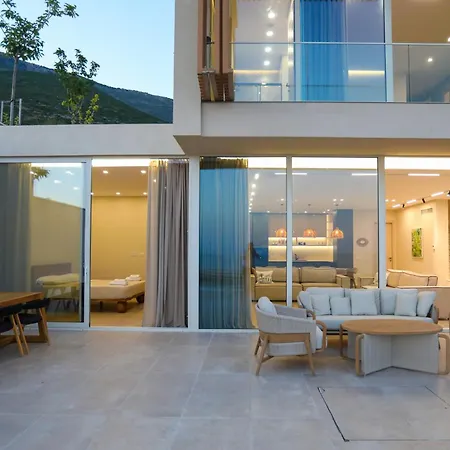 Luxury Pool Palasea With Panoramic Sea View